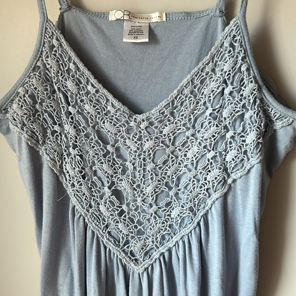 Spaghetti strap tank top with lace detail - Picture 2 of 5